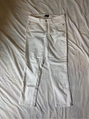 Not your daughter’s jeans Alina slim ankle Jeans. Size 8